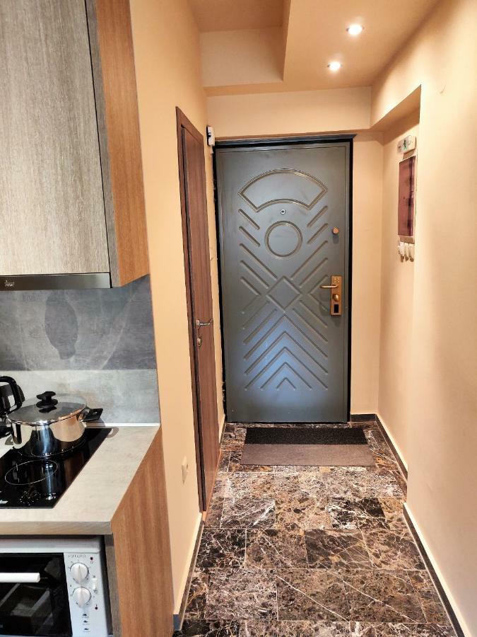 Agias Sofias Street Luxurious Studio Солун Екстериор снимка