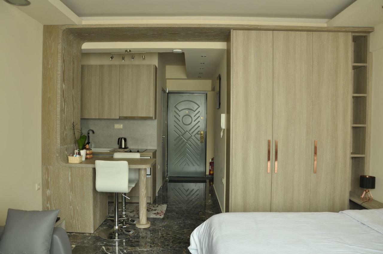 Agias Sofias Street Luxurious Studio Солун Екстериор снимка