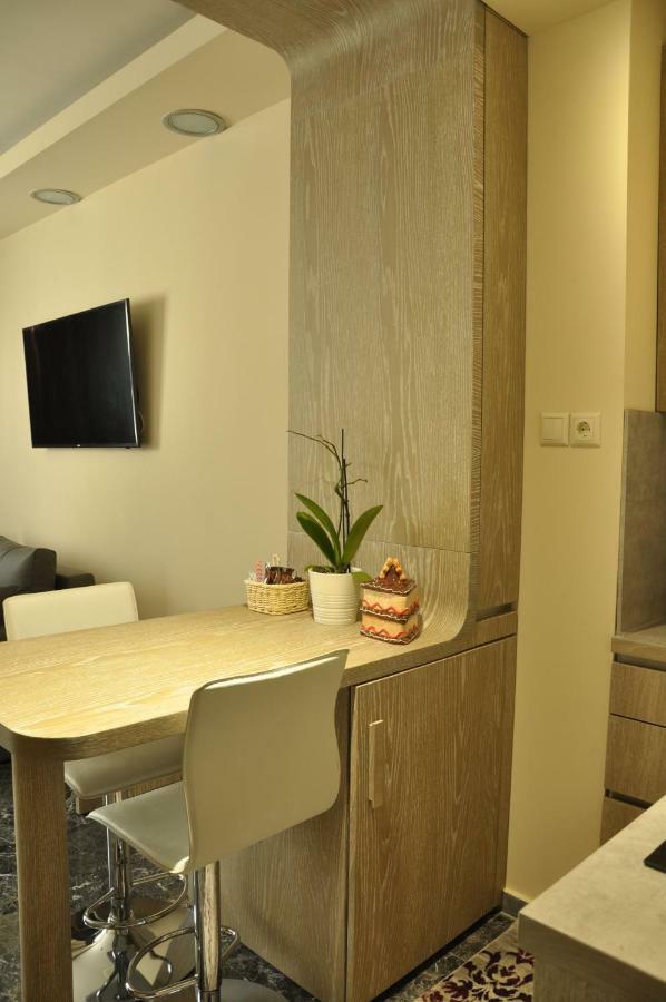 Agias Sofias Street Luxurious Studio Солун Екстериор снимка