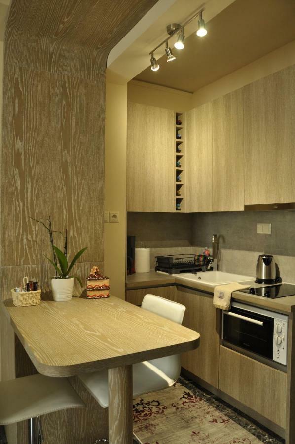 Agias Sofias Street Luxurious Studio Солун Екстериор снимка