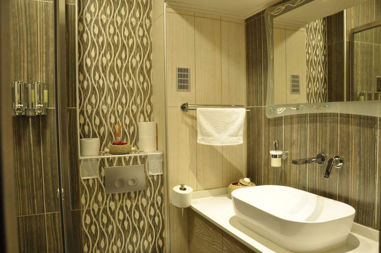 Agias Sofias Street Luxurious Studio Солун Екстериор снимка