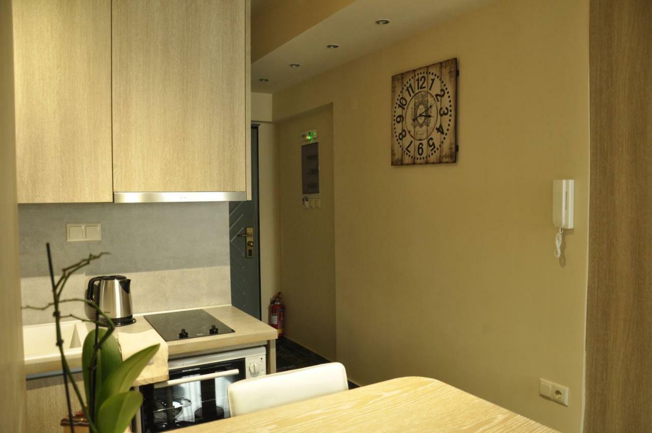 Agias Sofias Street Luxurious Studio Солун Екстериор снимка