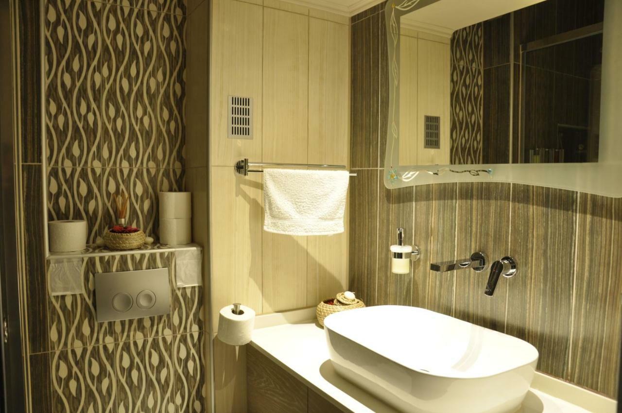 Agias Sofias Street Luxurious Studio Солун Екстериор снимка